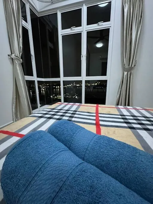 アパート Sunlit Coner Suites ジョホールバル